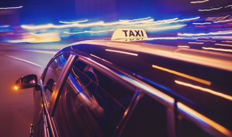 Taxi pour un transport de nuit depuis l'aéroport de Dijon à Merceuil